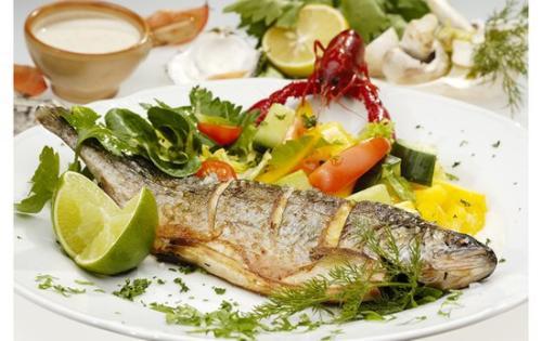 吃八瓜鱼夹馍视频大全,视频大全带你领略地道美食魅力