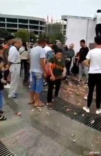 潍坊学生跳舞吃瓜事件视频,校园热舞引发网络热议